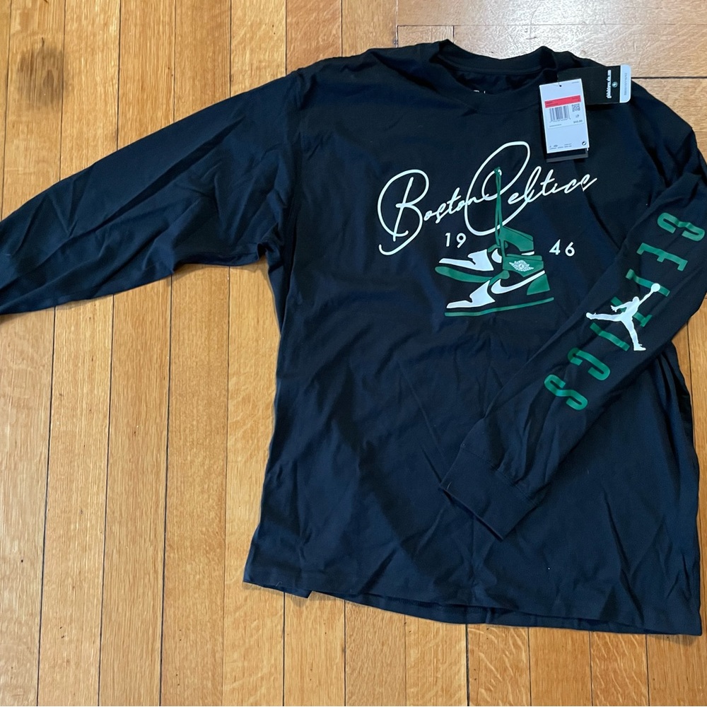 Nike Air Jordan Boston Celtics long sleeve
